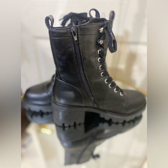🖤DOLCE VITA 🖤 Good Condition | Size 9 | 2.75 in. | Lug Sole - Picture 5 of 10